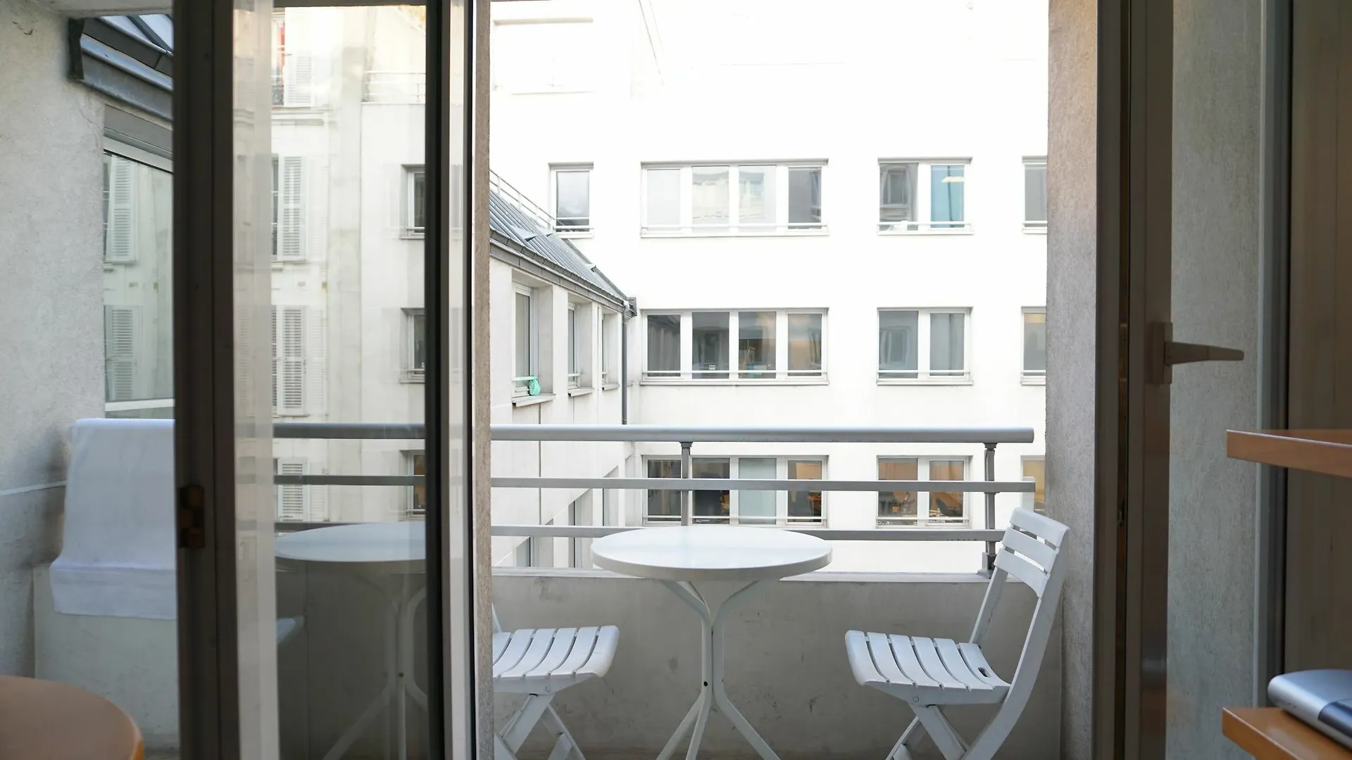 Grenelle - Studio - Paris 7 0*,  Frankrig
